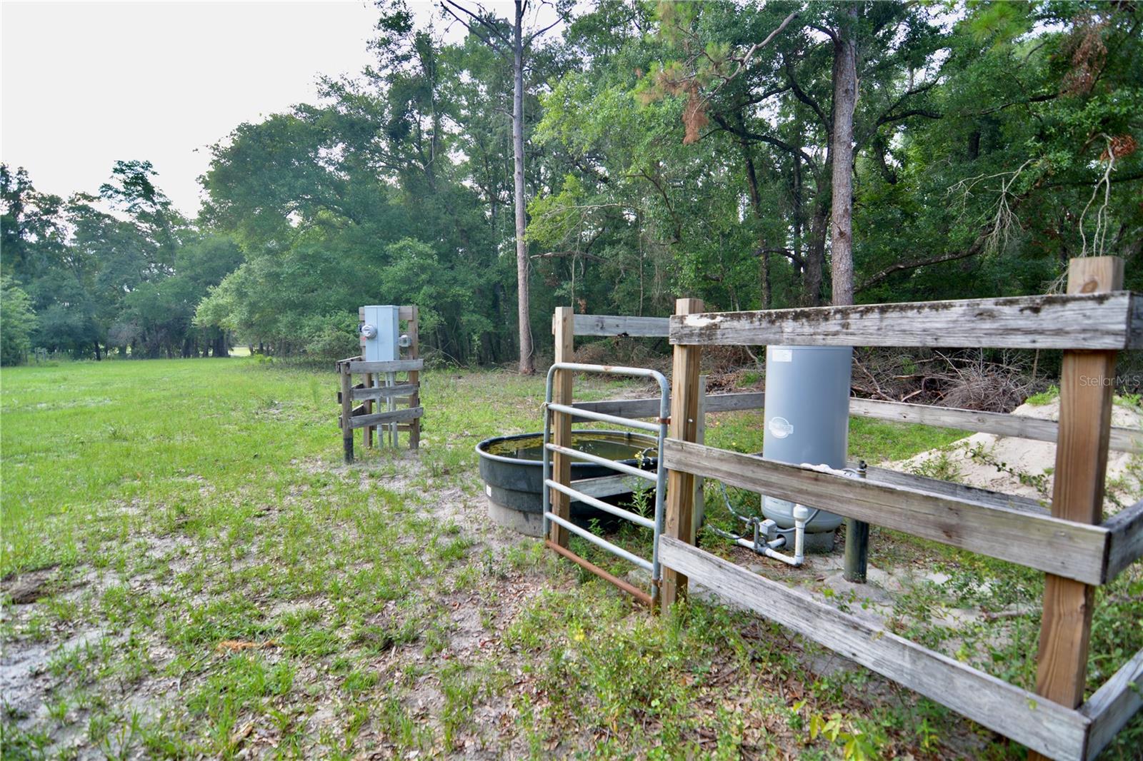 ROLLING PINES - Residential