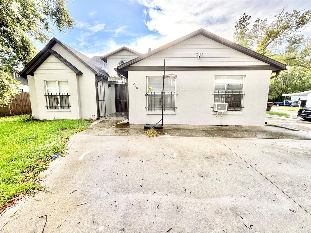 Photo of 314 Alma Street, Kissimmee, FL 34741 (MLS # O6338049)