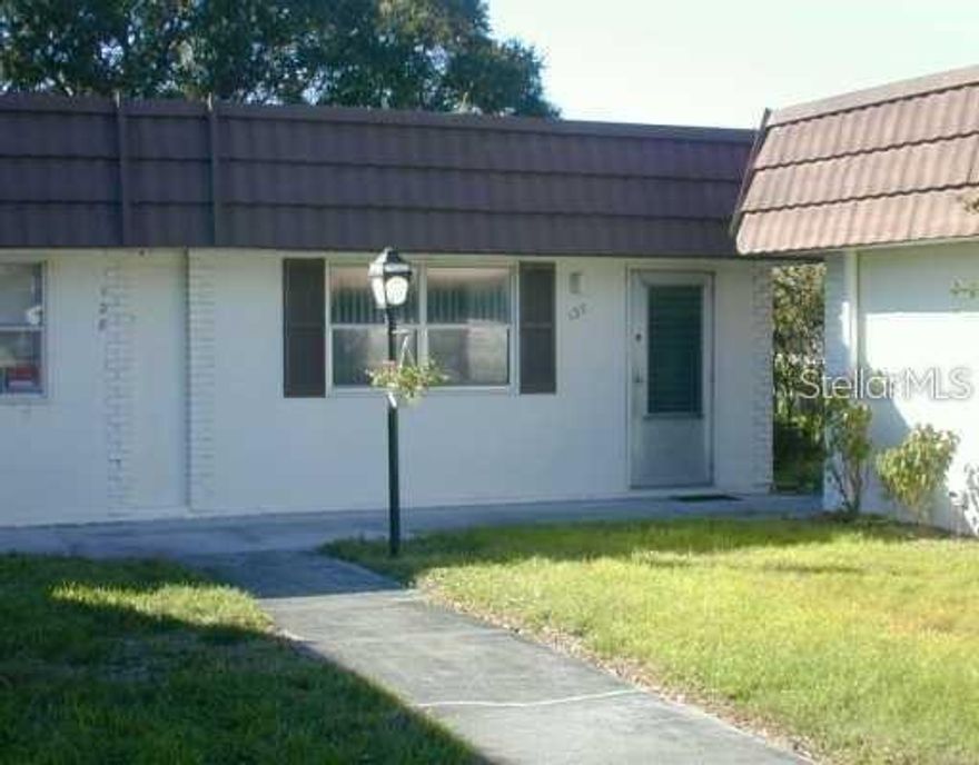 LOVELY REMODELED UNFURNISHED ONE BEDROOM 1 & 1/2 BATHS. KITCHEN WALL REMOVED-BREAKFAST BAR ADDED, GRANITE COUNTER TOPS. ALL OPEN TO DINING ROOM & LIVING ROOM THAT HAS A QUEEN SIZE MURPHY BED. TILE FLOORS THROUGHOUT THE UNIT, NEW HIGH RISE COMMODES, FRESHLY PAINTED INSIDE, NEW WINDOWS ON THE ENCLOSED LANAI THAT HAS DOUBLE GOLF CART DOORS. NEW FRONT DOOR. LOCATED CLOSE TO THE NORTH CLUBHOUSE. NICE OPEN VIEW OF THE WOODED AREA FROM THE GLASS ENCLOSED LANAI AND MASTER SUITE. KPW Silver Plan on Appliances & A/C. LANDLORD PAYS WATER & SEWER, BASIC CABLE TV, WIFI, LAWN MAINTENANCE, CLUB HOUSE DUES FOR TWO TENANTS.TENANT PAYS ELECTRIC & ADDITIONAL CABLE/PHONE. Kings Point 55+ community offers 24-hour security, two Clubhouses, over 200 clubs, arts & crafts, library, 6 indoor & outdoor pools, tennis, fitness center & spa, computer center, dance, bridge, theater, lawn bowling & lots more activities. Golf carts are the 2nd mode of transportation as they can be used to shop, visit & go golfing. THIS ACTIVE COMMUNITY IS LOCATED IN SUN CITY CENTER NEAR TAMPA, SARASOTA AND ST. PETERSBURG. SPORTING AND CULTURAL EVENTS AND AWARD WINNING BEACHES ARE JUST MINUTES AWAY. THIS IS THE BEST BANG FOR THE BUCK TO ENJOY FLORIDA LIVING!