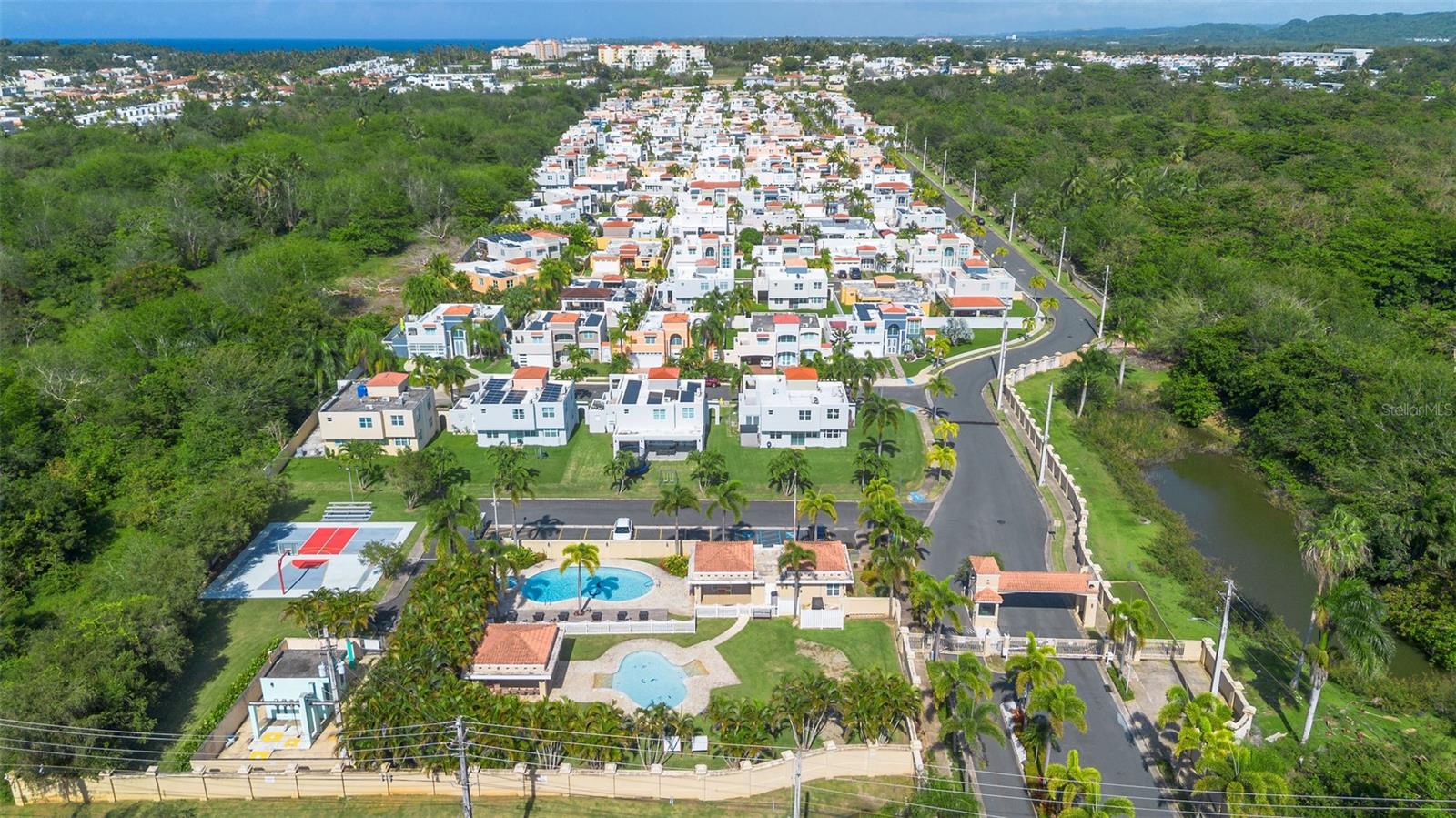 ESTANCIAS DE CERRO GORDO - Residential