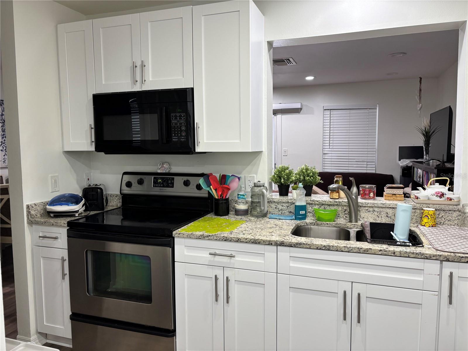 WINDSOR WALK - Residential