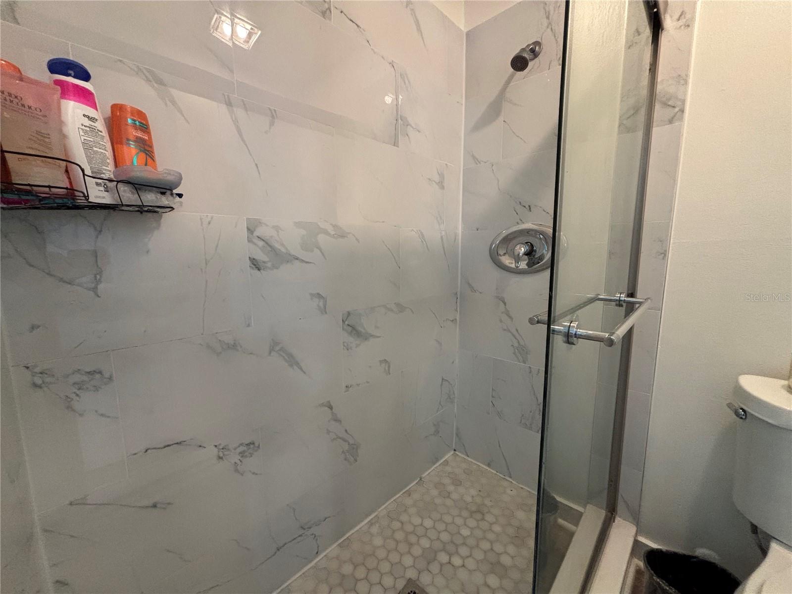 WINDSOR WALK - Residential