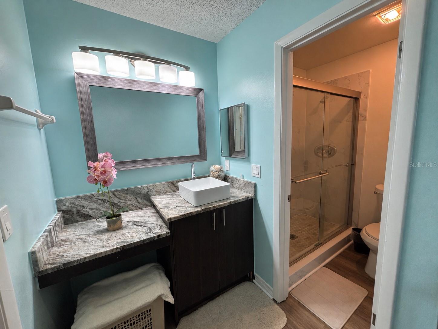 WINDSOR WALK - Residential