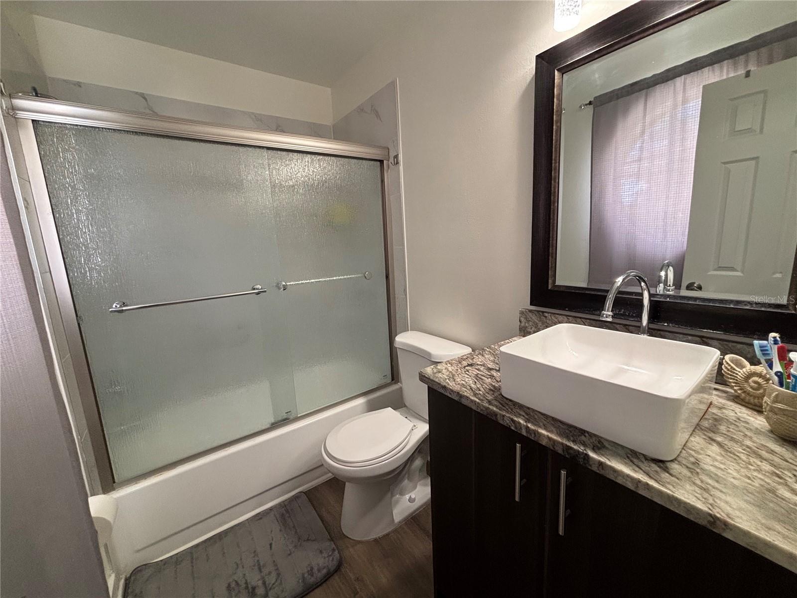 WINDSOR WALK - Residential