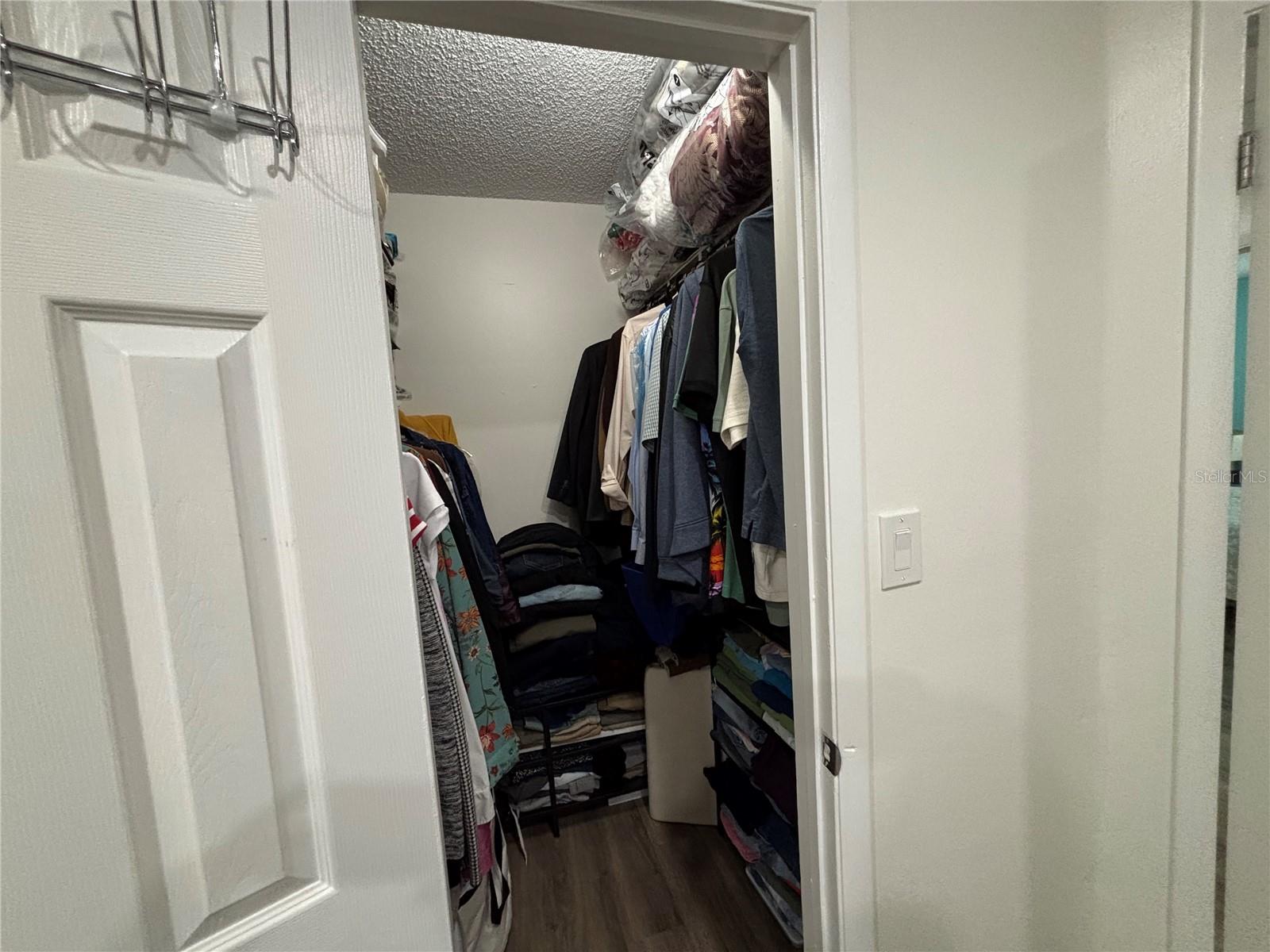 WINDSOR WALK - Residential