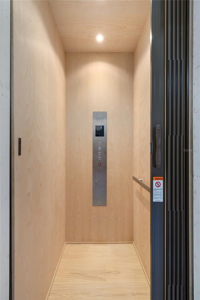 BG YACHT BASIN DAMFIWILL - Residential