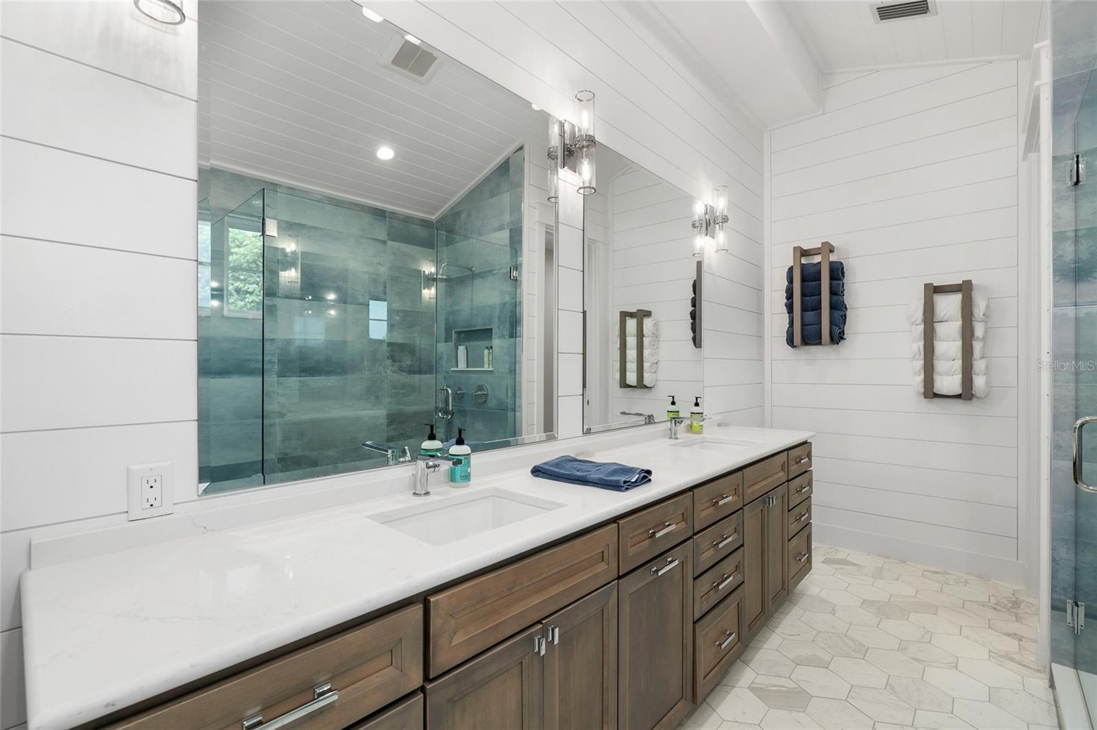 BG YACHT BASIN DAMFIWILL - Residential