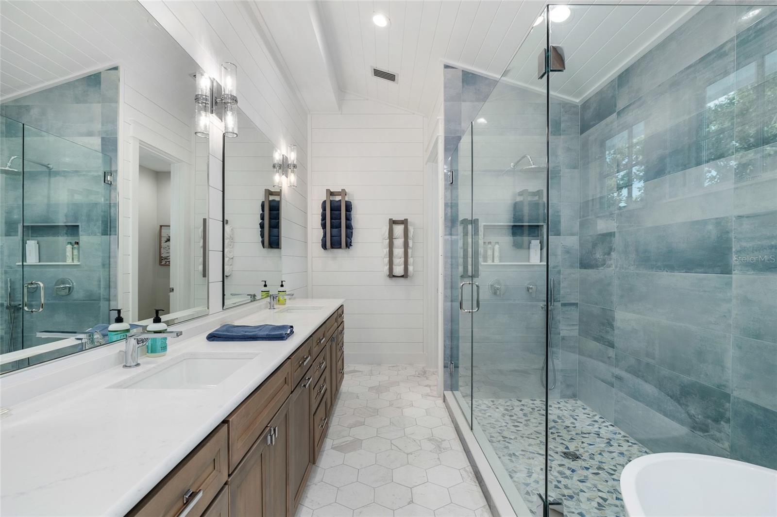 BG YACHT BASIN DAMFIWILL - Residential