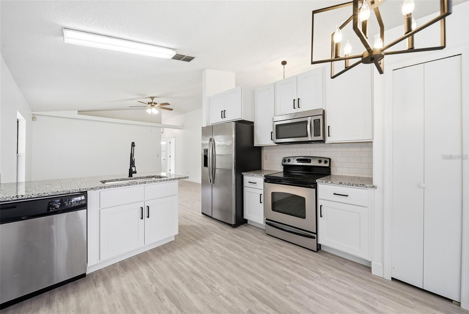 EDGEWATER SHORES - Residential Lease