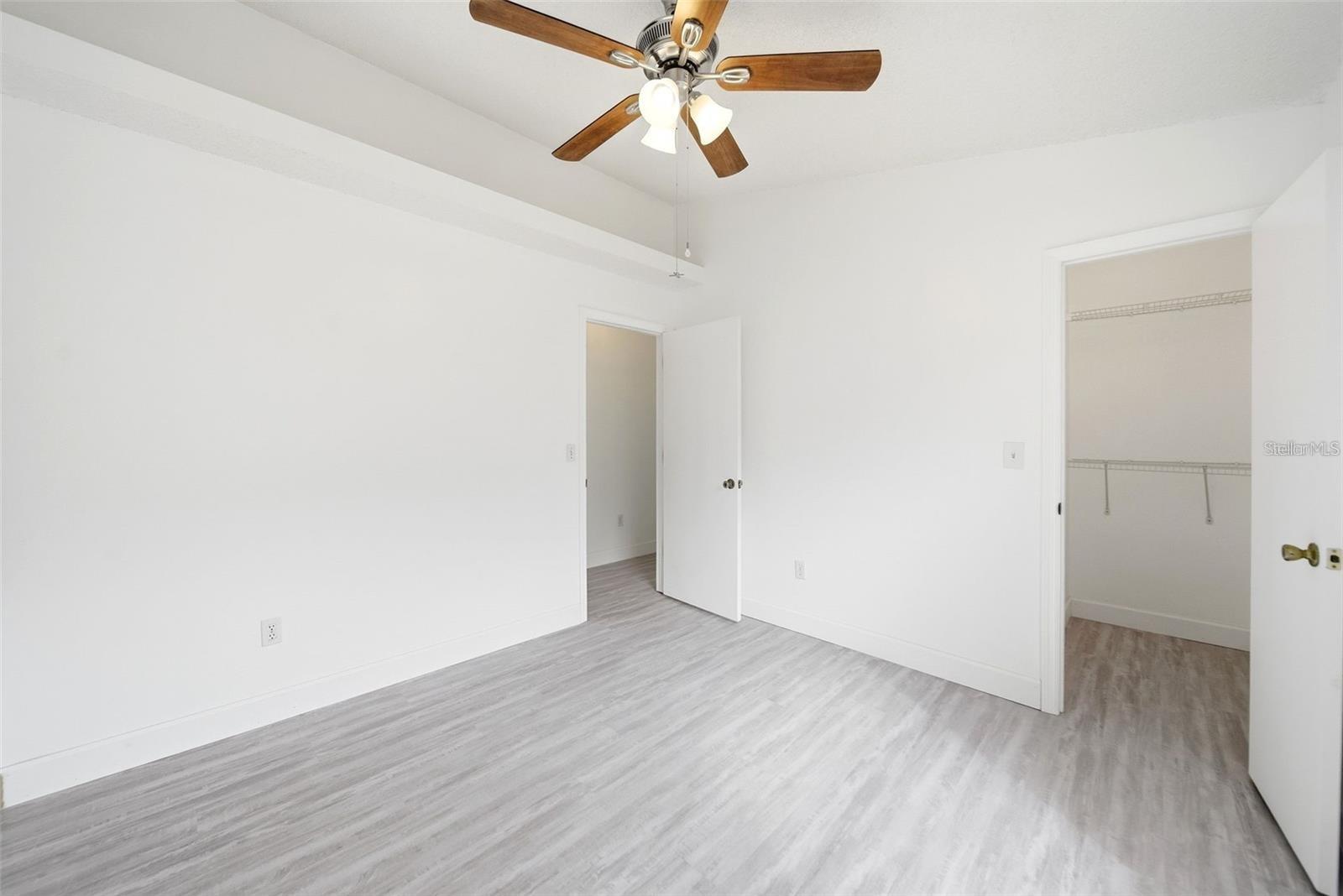EDGEWATER SHORES - Residential Lease