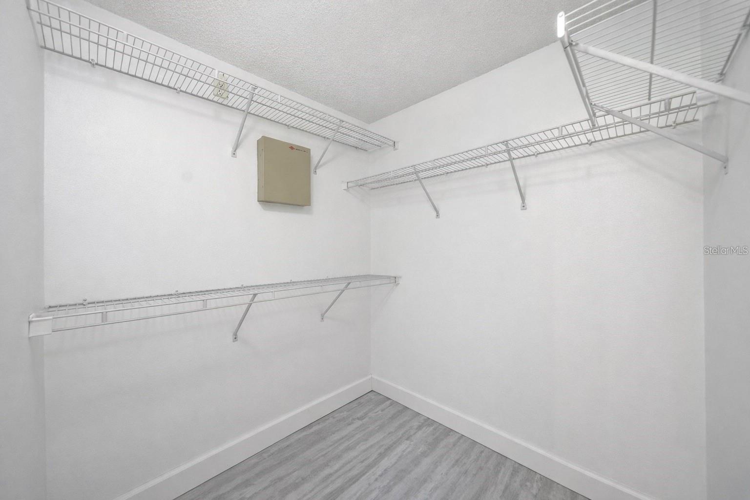 EDGEWATER SHORES - Residential Lease