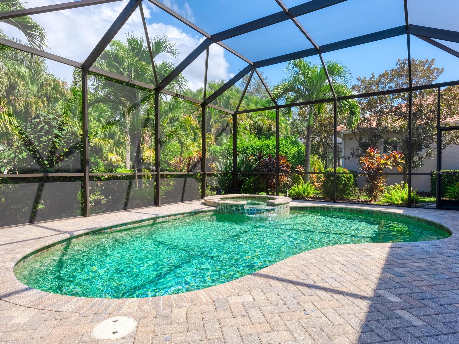 STONE RIDGE AT LAKEWOOD RANCH COUNTRY CLUB - Residential
