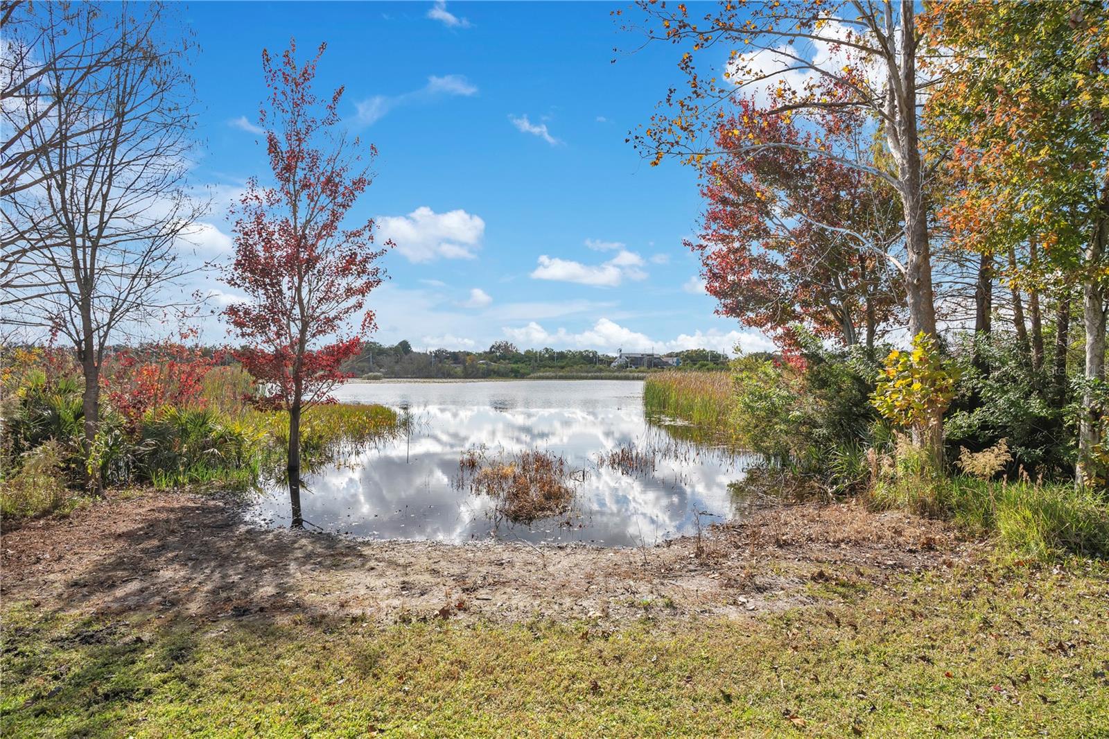 LAKESIDE PLACE - Residential