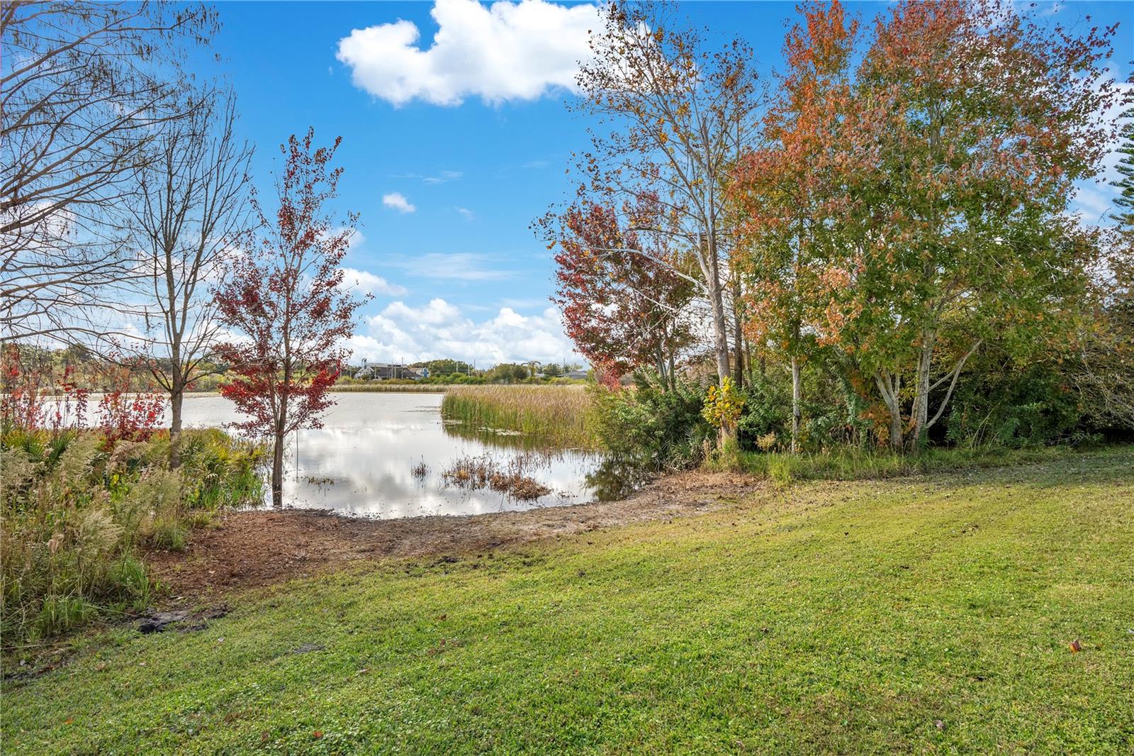 LAKESIDE PLACE - Residential