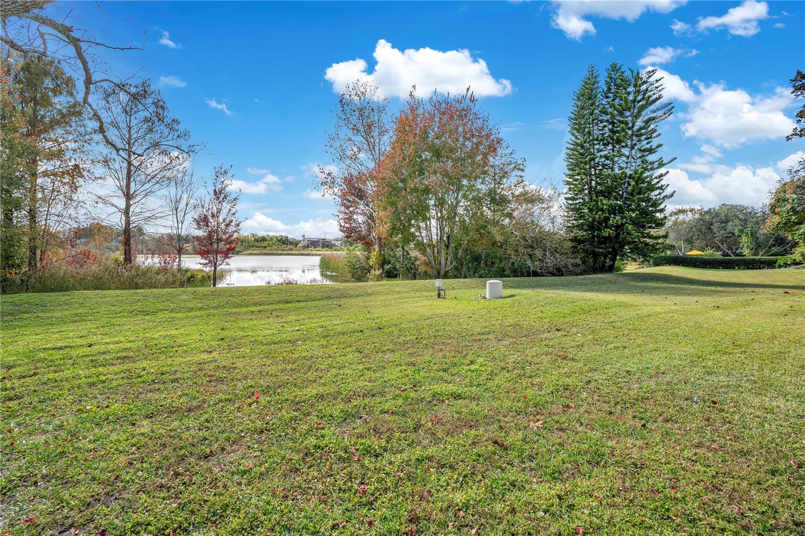 LAKESIDE PLACE - Residential