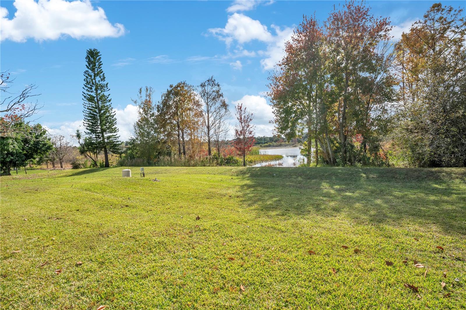 LAKESIDE PLACE - Residential