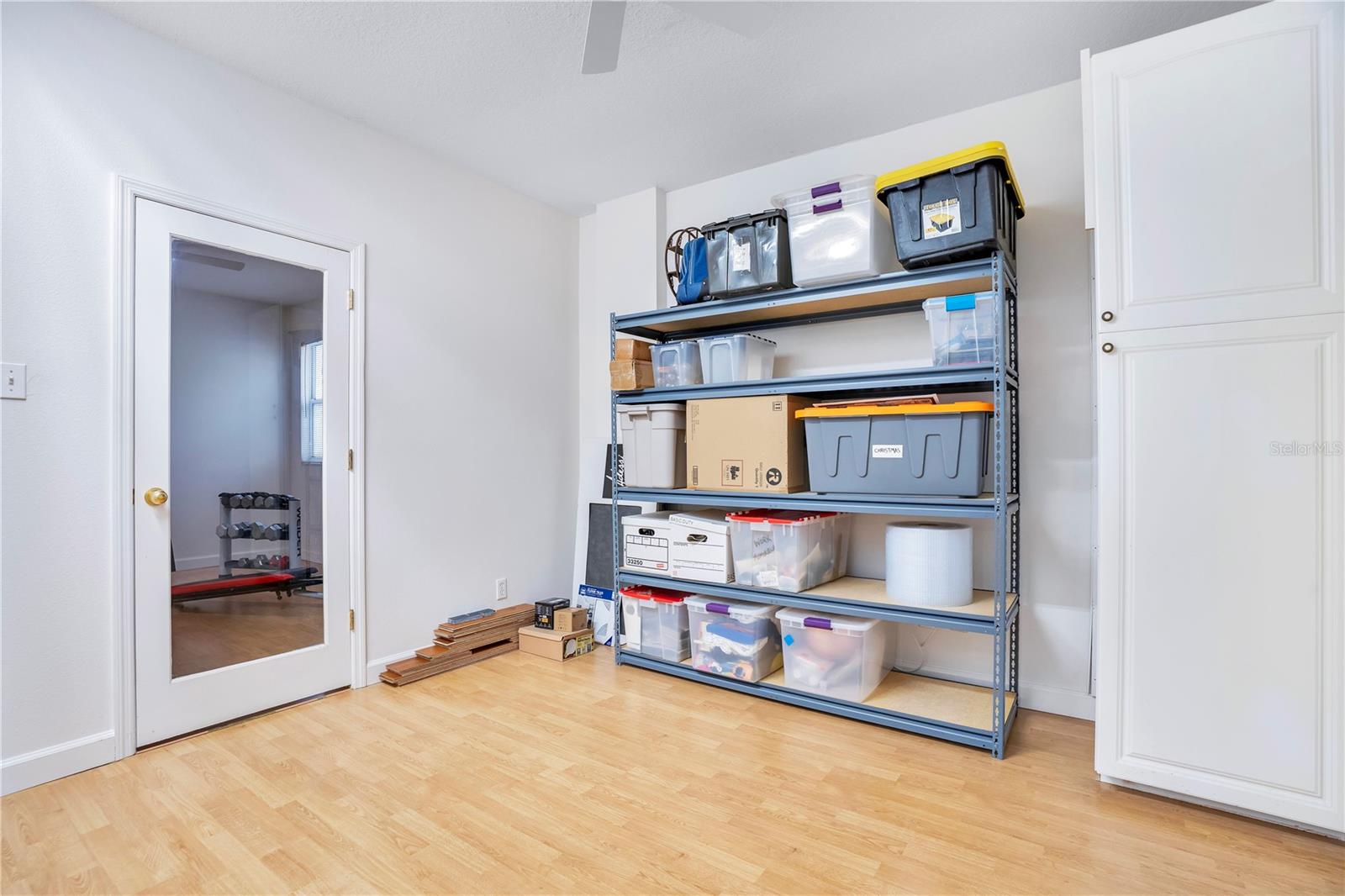 LAKESIDE PLACE - Residential