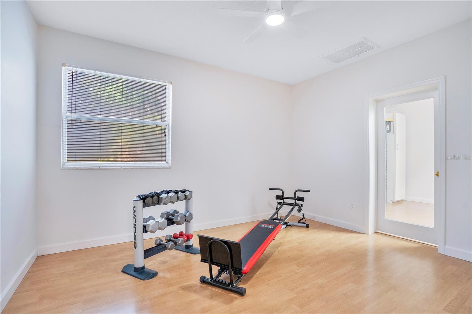 LAKESIDE PLACE - Residential