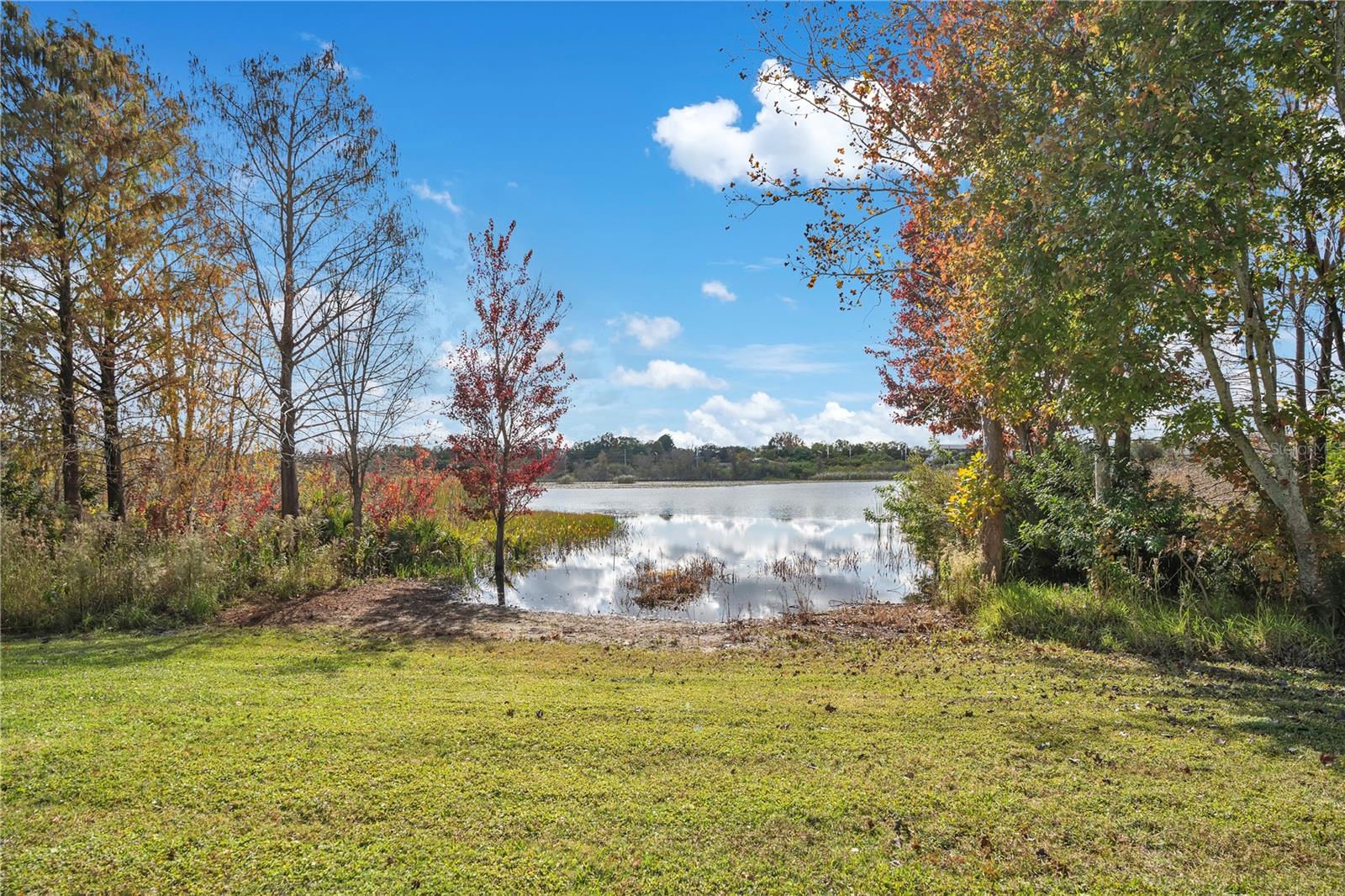 LAKESIDE PLACE - Residential