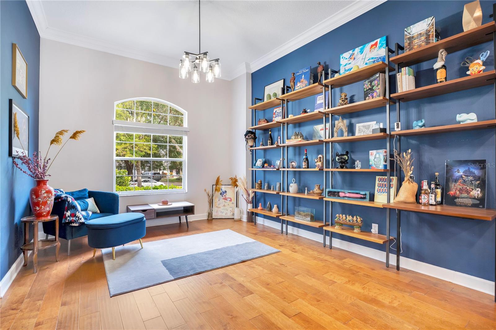 LAKESIDE PLACE - Residential