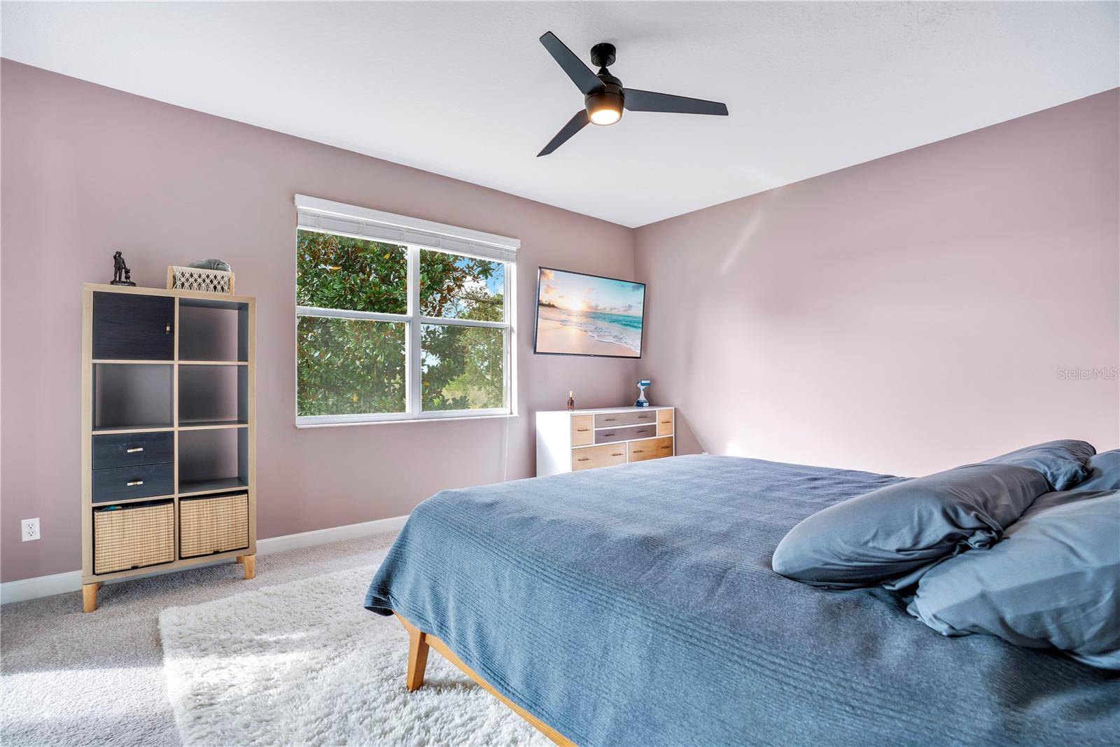 LAKESIDE PLACE - Residential