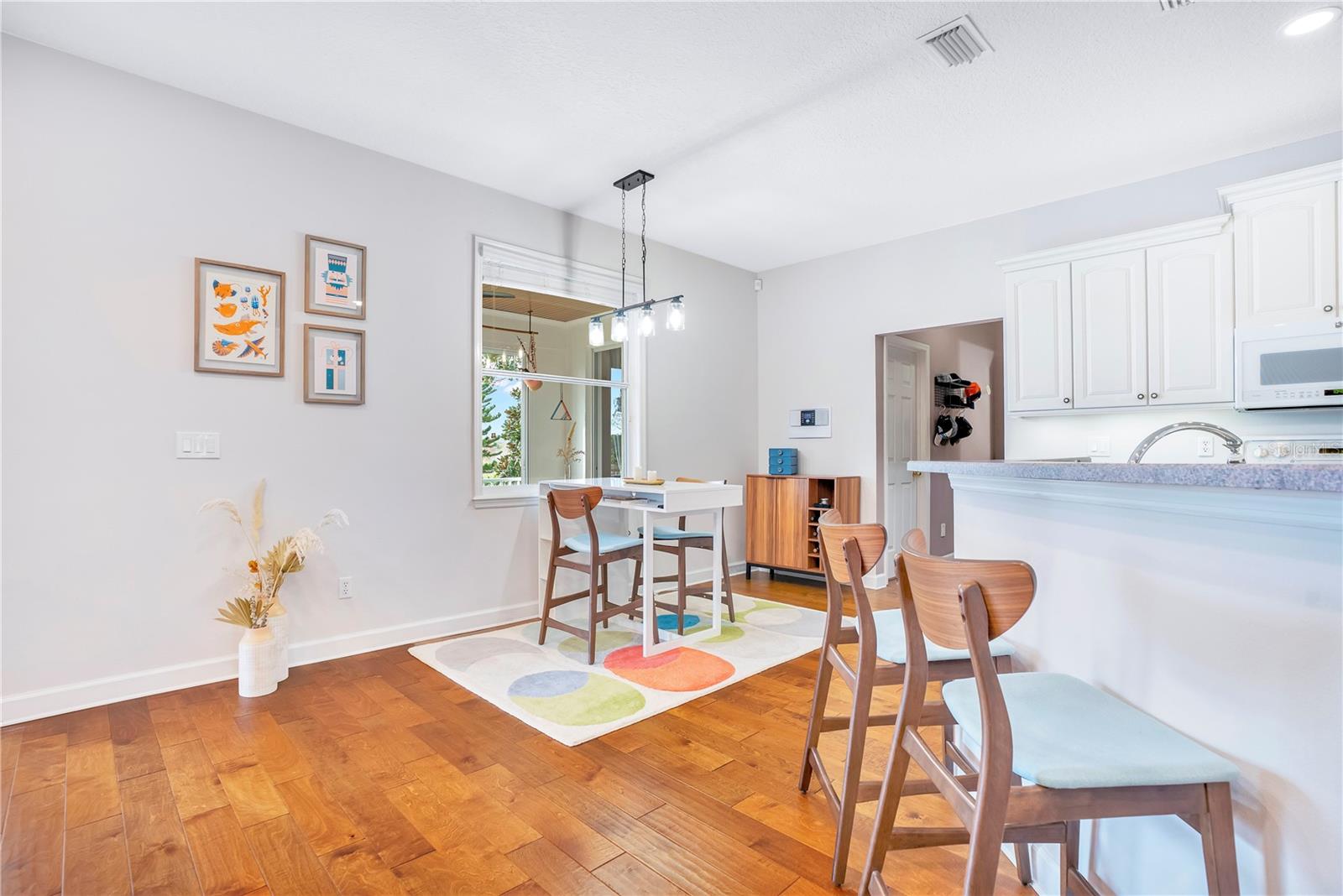 LAKESIDE PLACE - Residential