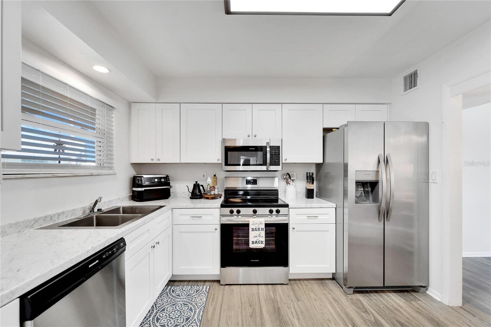 DEL WEBBS SUN CITY FLORIDA UN - Residential Lease