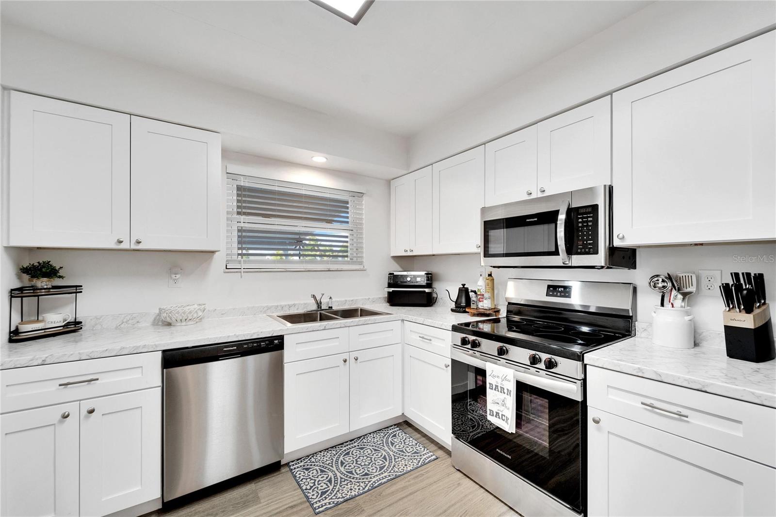 DEL WEBBS SUN CITY FLORIDA UN - Residential Lease