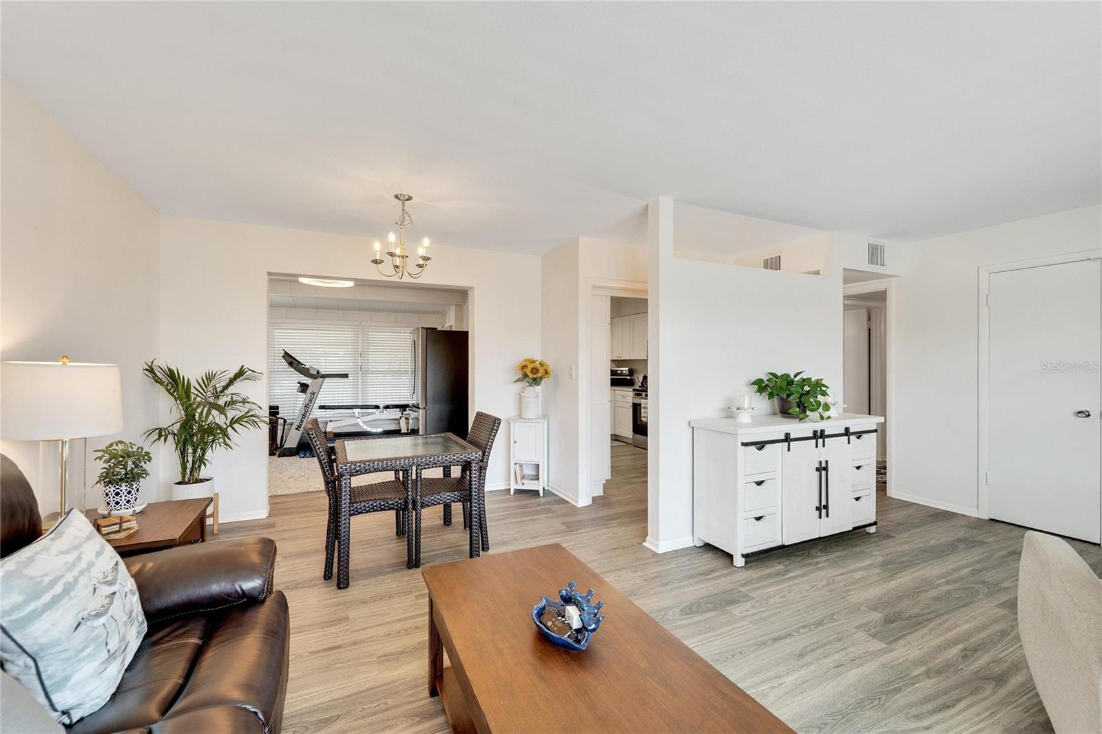 DEL WEBBS SUN CITY FLORIDA UN - Residential Lease