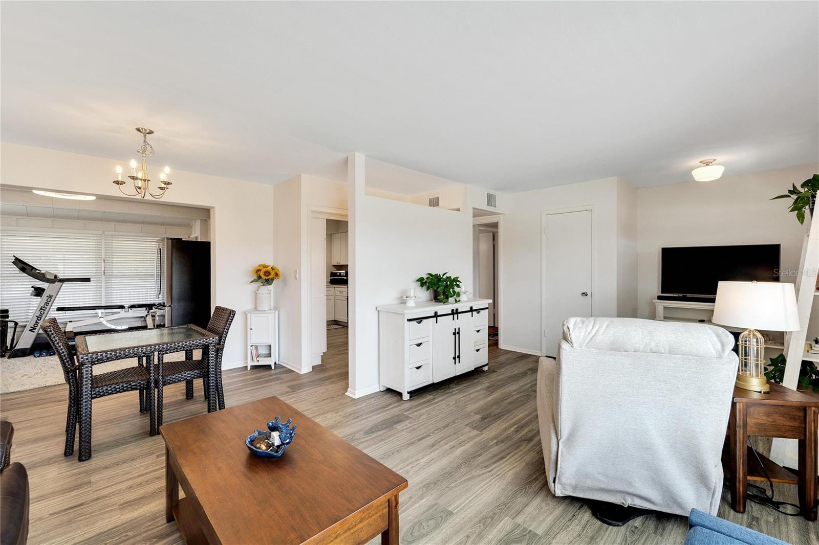 DEL WEBBS SUN CITY FLORIDA UN - Residential Lease