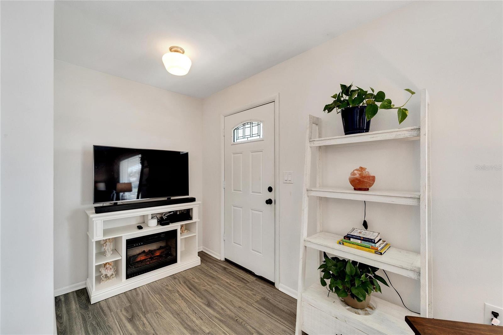 DEL WEBBS SUN CITY FLORIDA UN - Residential Lease