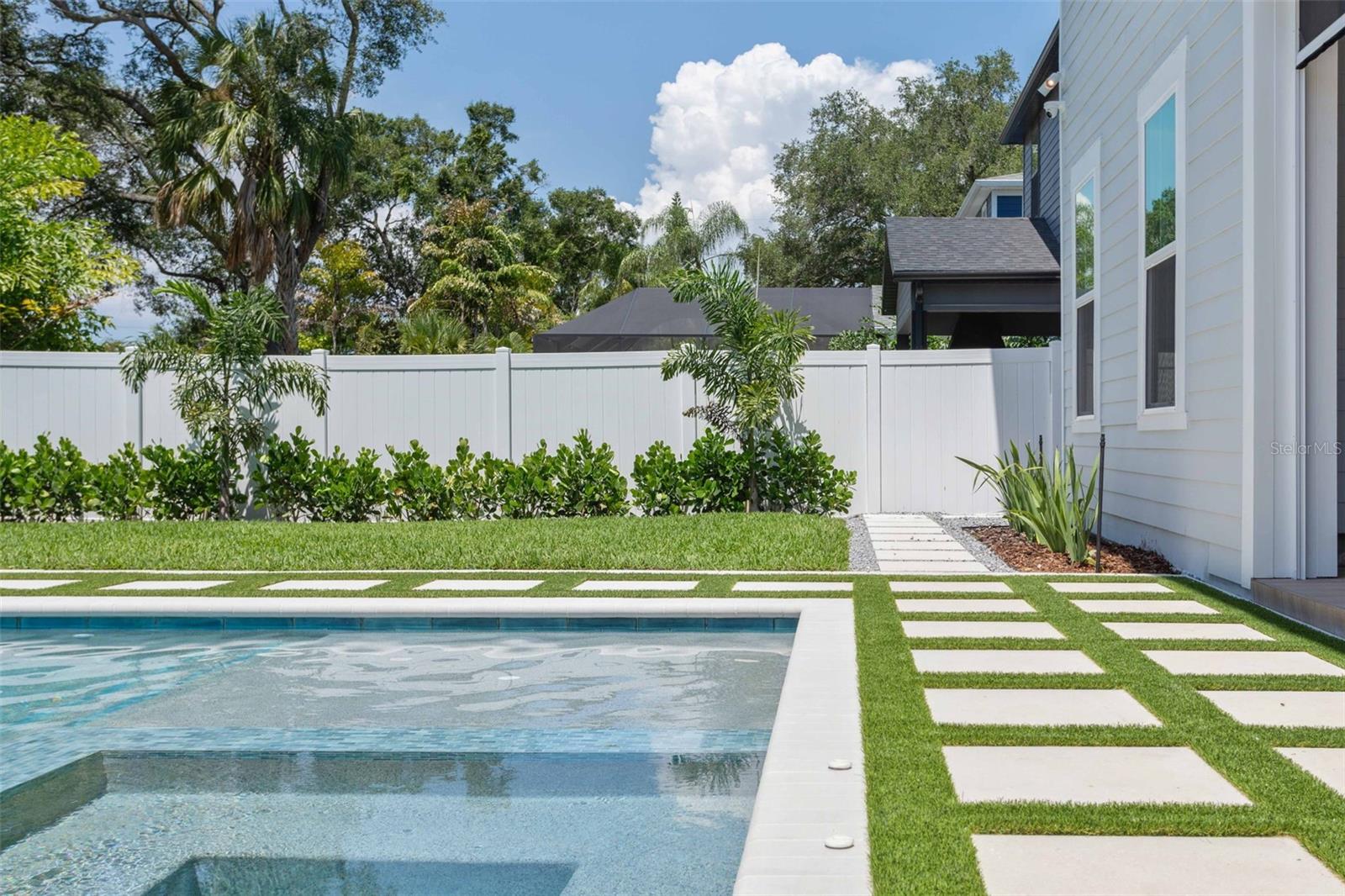 LYNWOOD - Residential