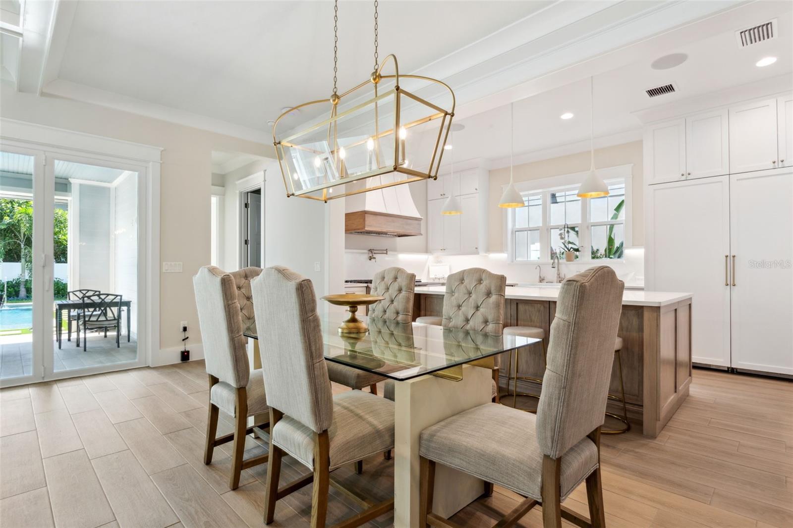 LYNWOOD - Residential