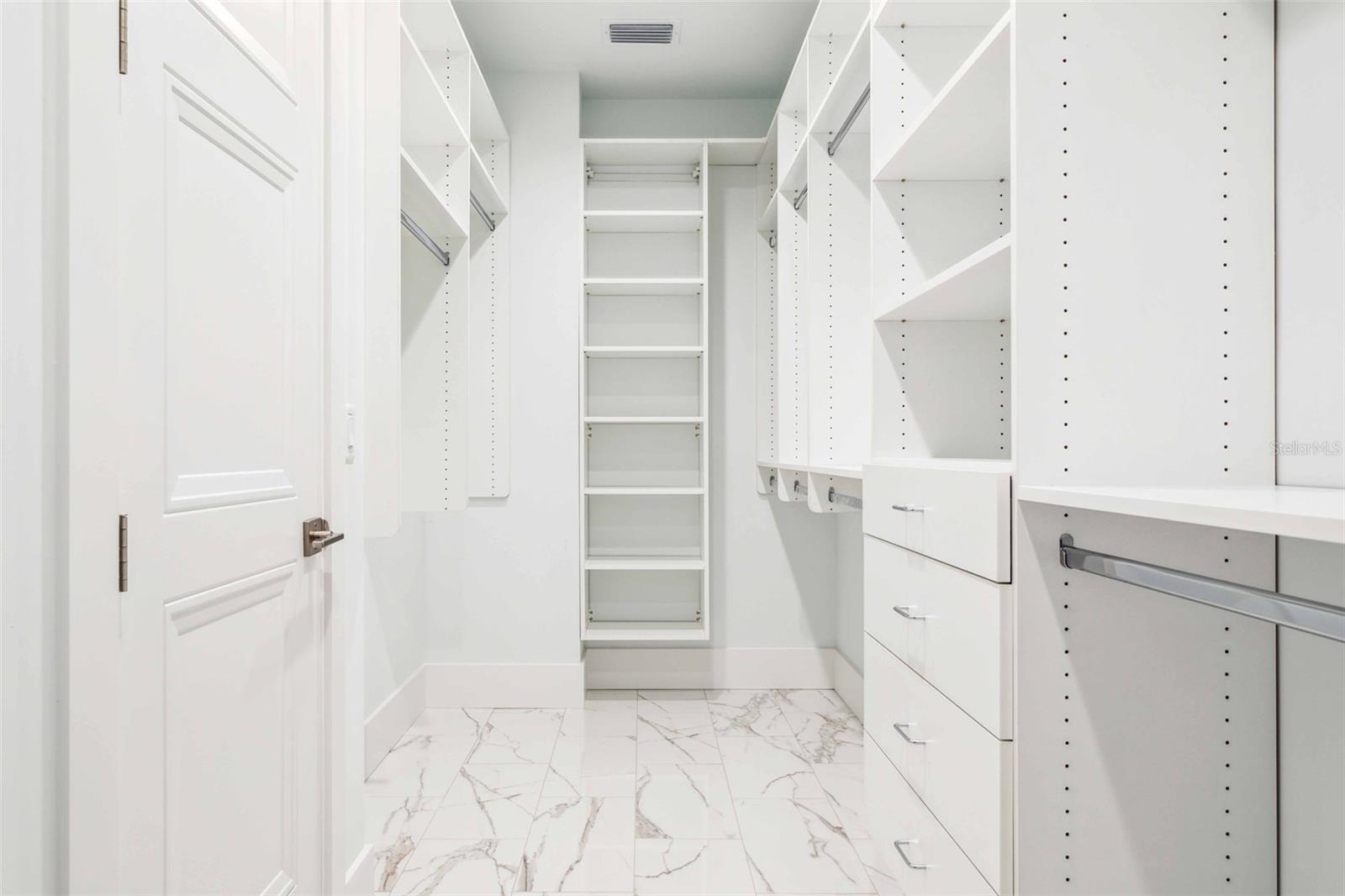 LYNWOOD - Residential