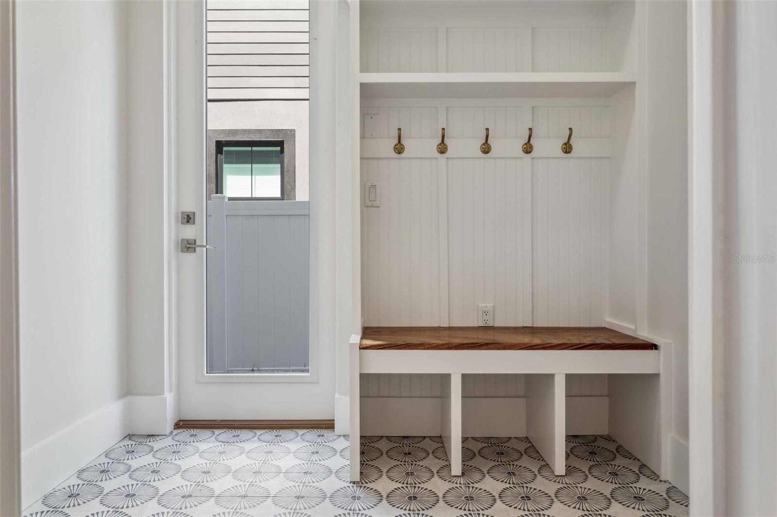 LYNWOOD - Residential