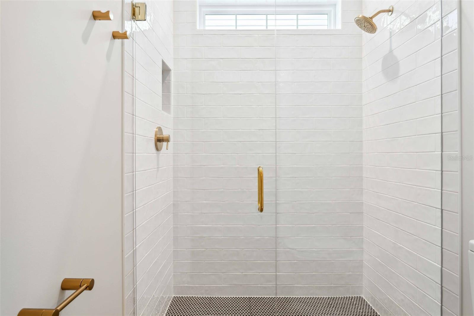 LYNWOOD - Residential