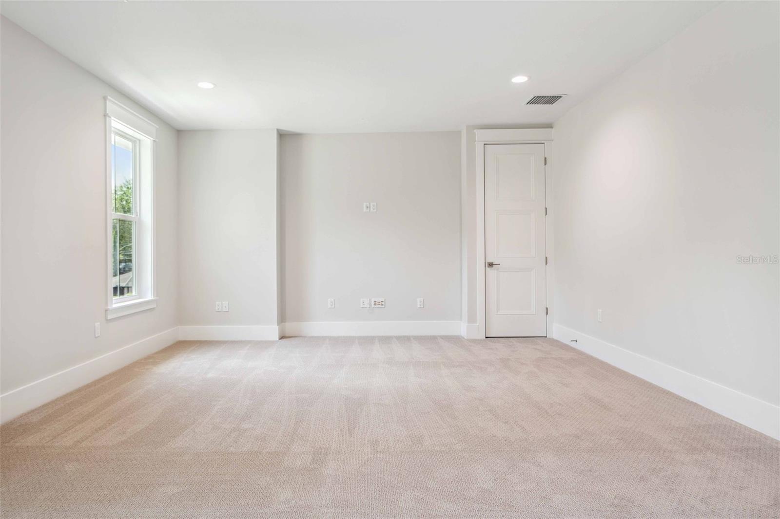 LYNWOOD - Residential