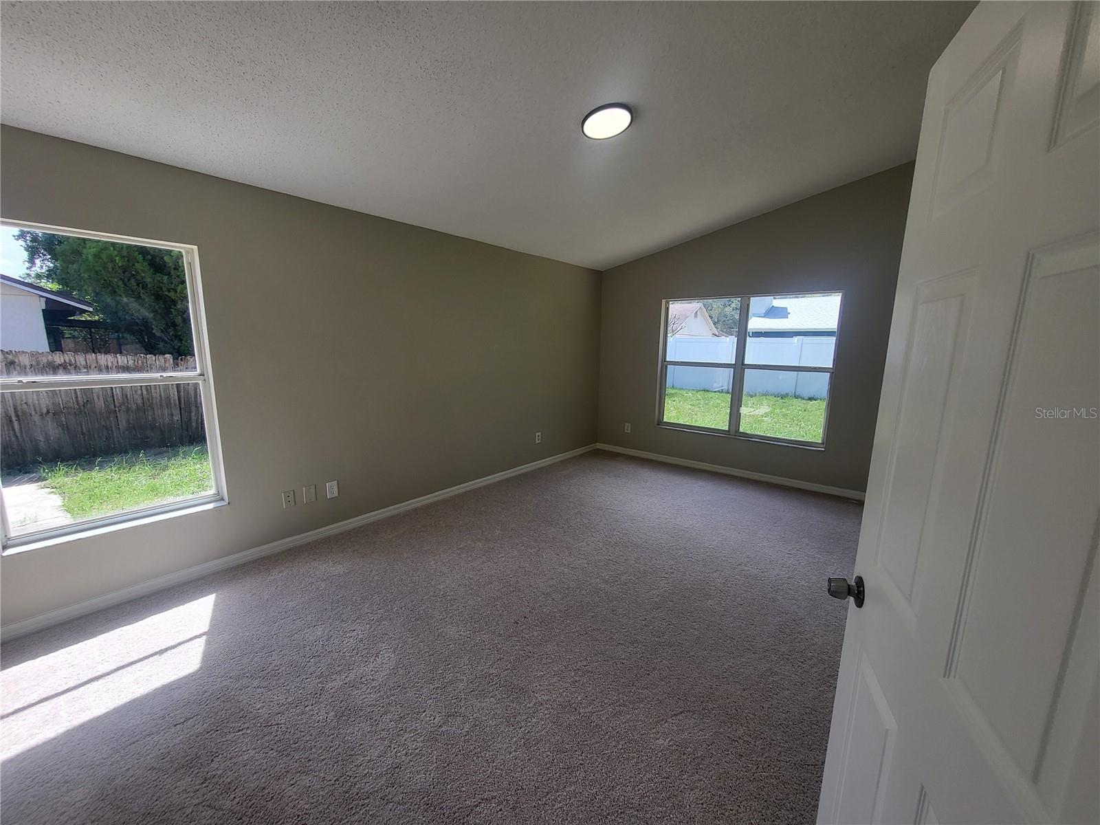 OAKTREE VILLAGE - Residential