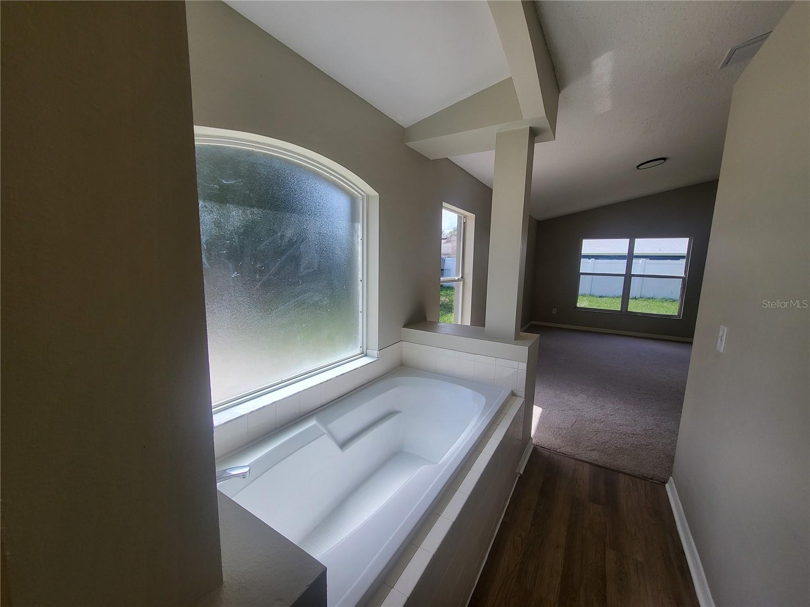 OAKTREE VILLAGE - Residential