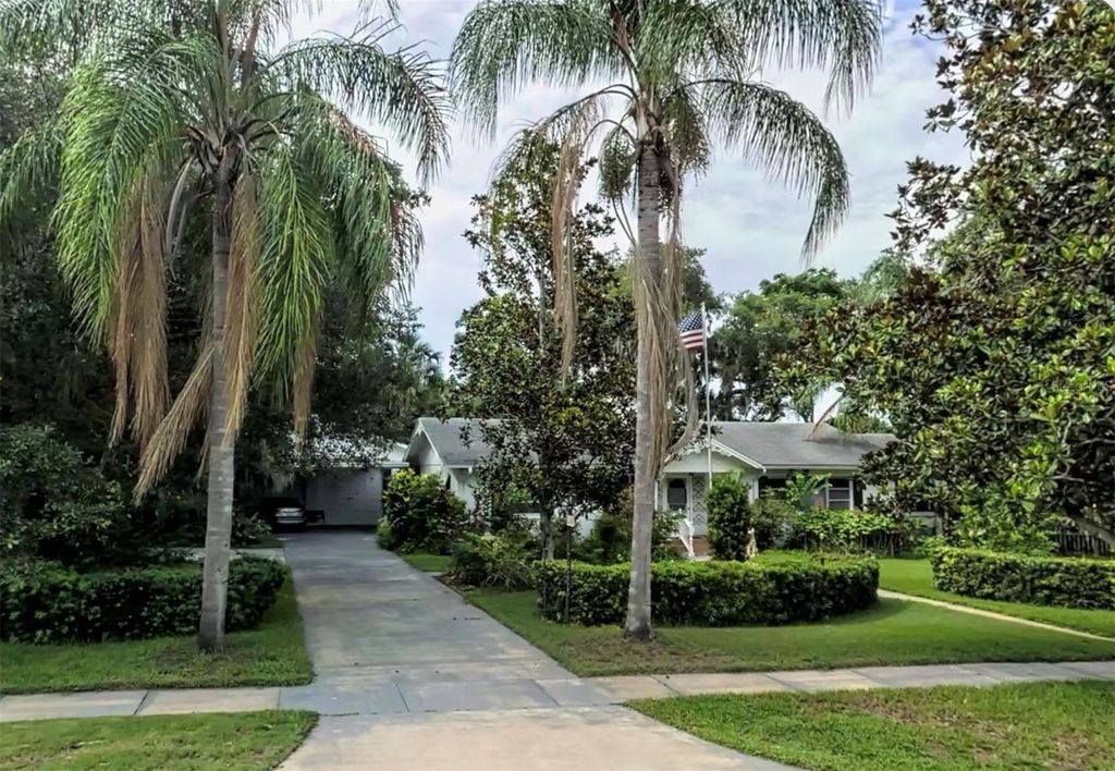 Photo of 2101 Palmetto Road, Mount Dora, FL 32757 (MLS # O6404359)