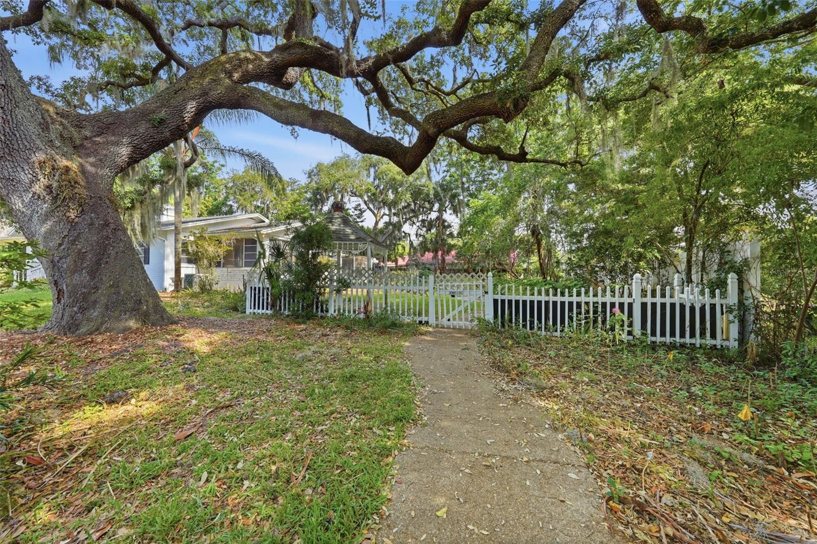 2101 PALMETTO ROAD