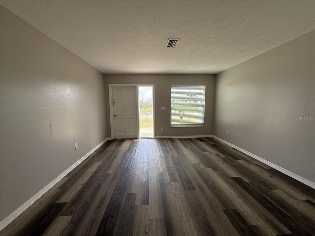 Photo of 464 Briarwood Road, Venice, FL 34293 (MLS # A4692504)