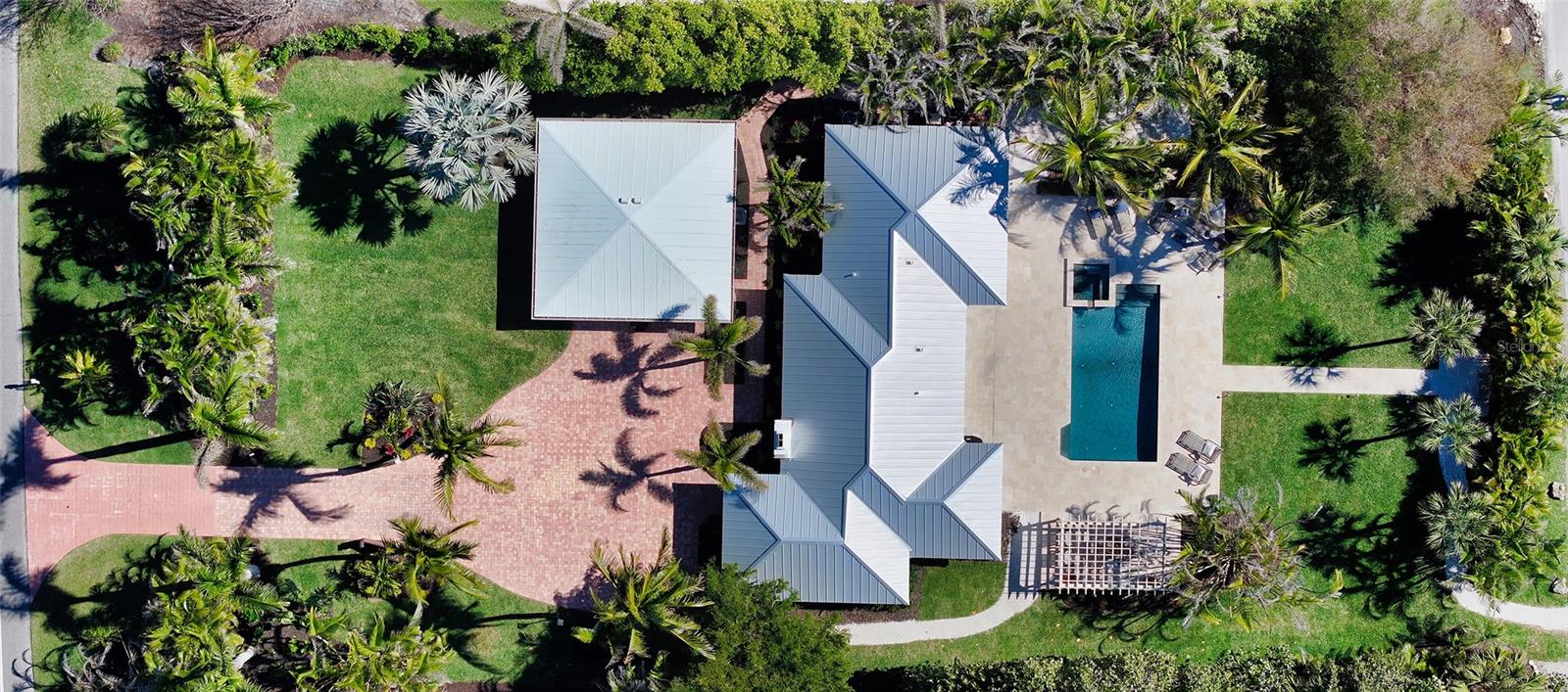 SLEEPY LAGOON - Residential