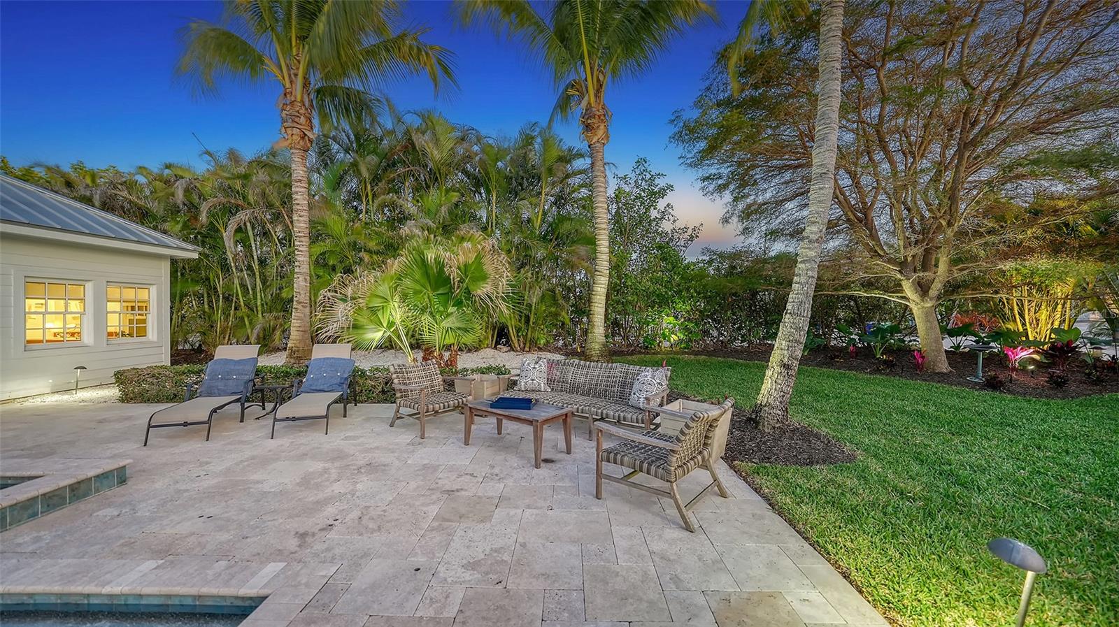 SLEEPY LAGOON - Residential