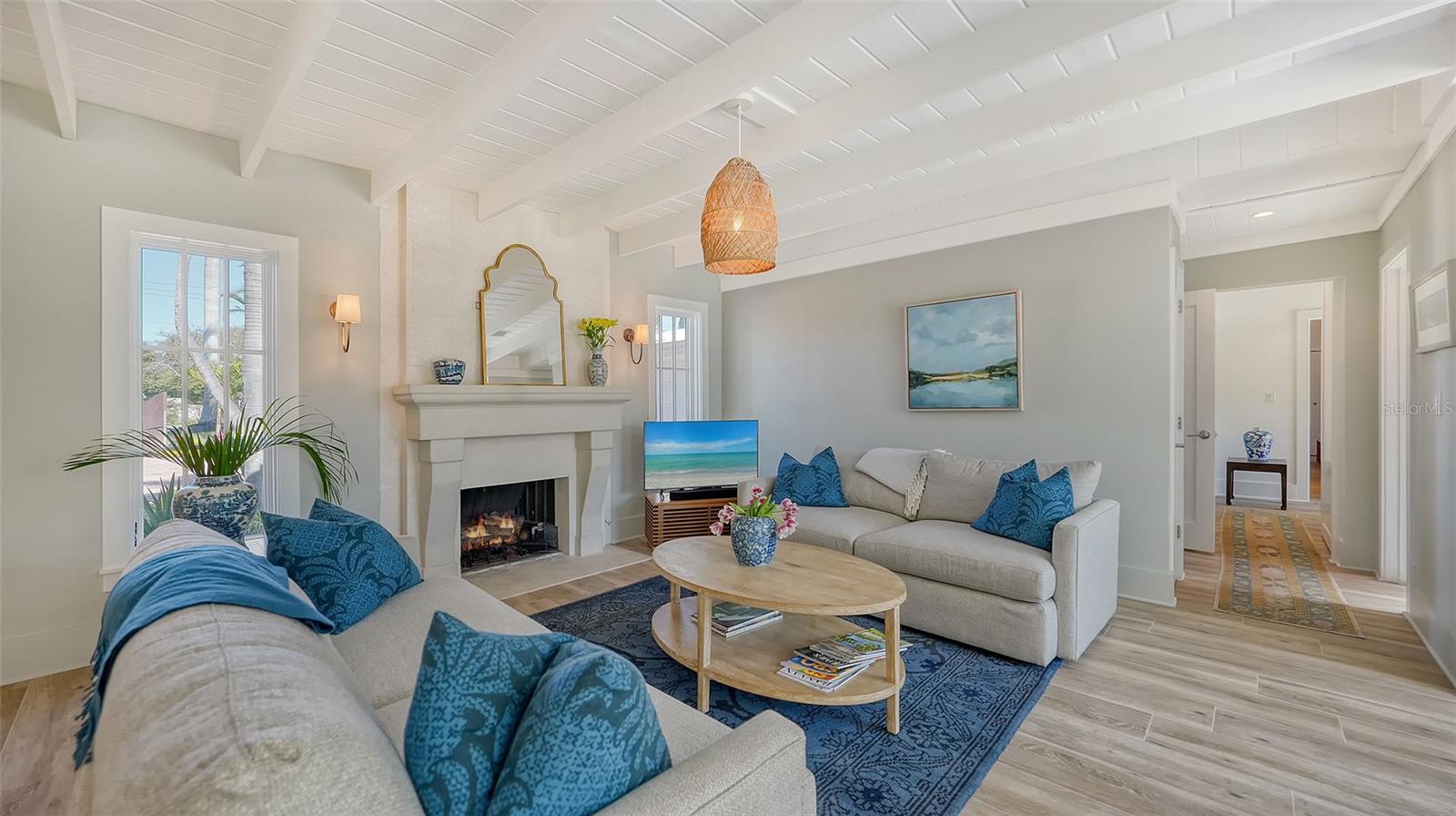 SLEEPY LAGOON - Residential