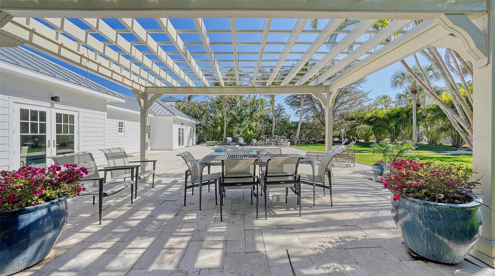 SLEEPY LAGOON - Residential