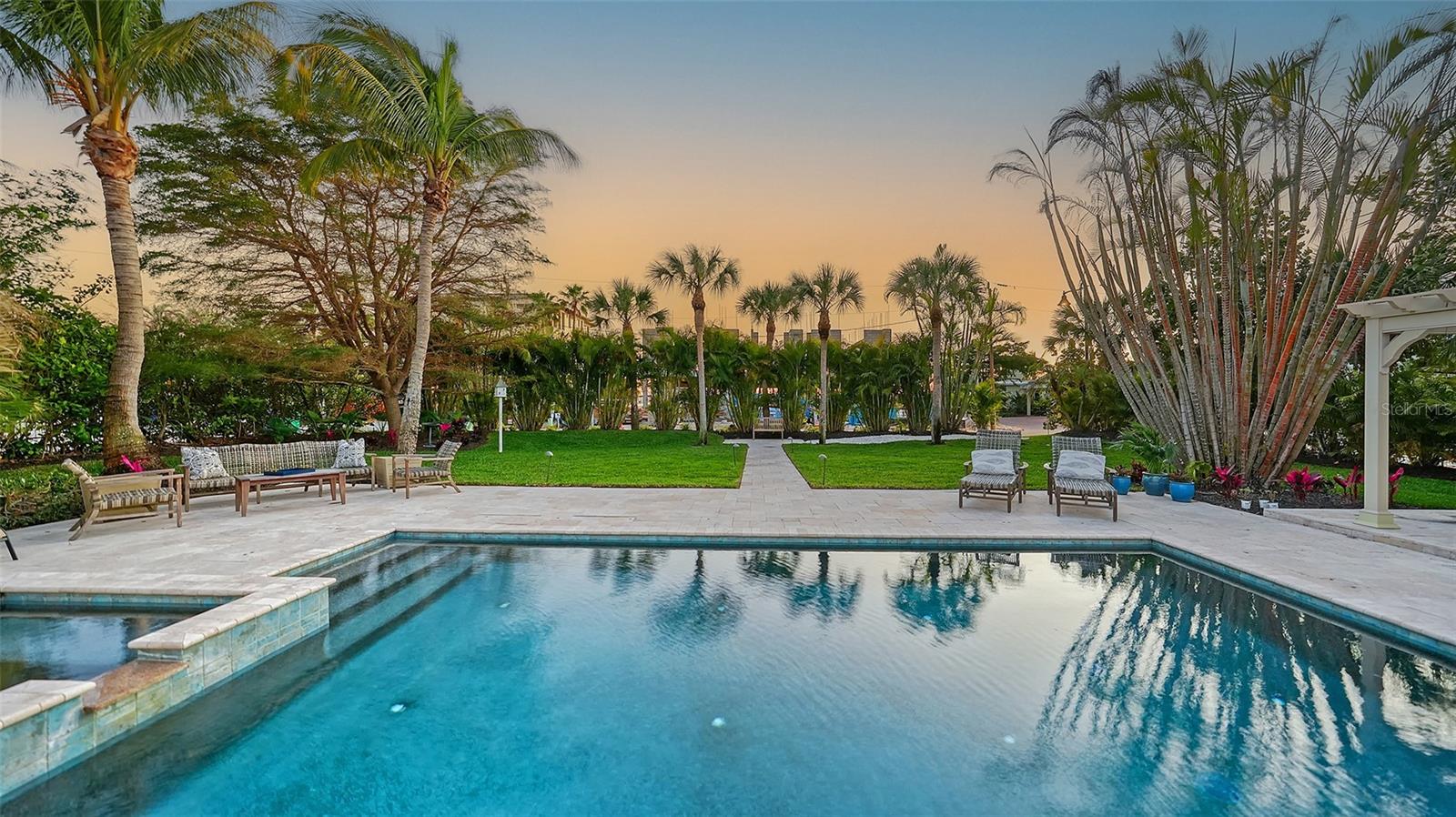 SLEEPY LAGOON - Residential