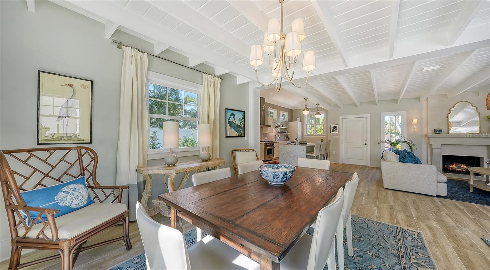 SLEEPY LAGOON - Residential