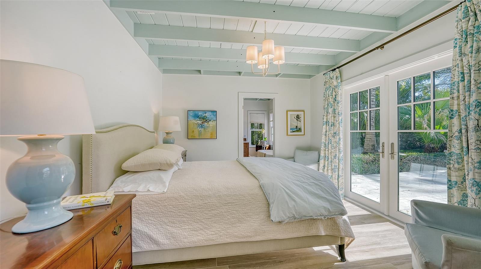 SLEEPY LAGOON - Residential