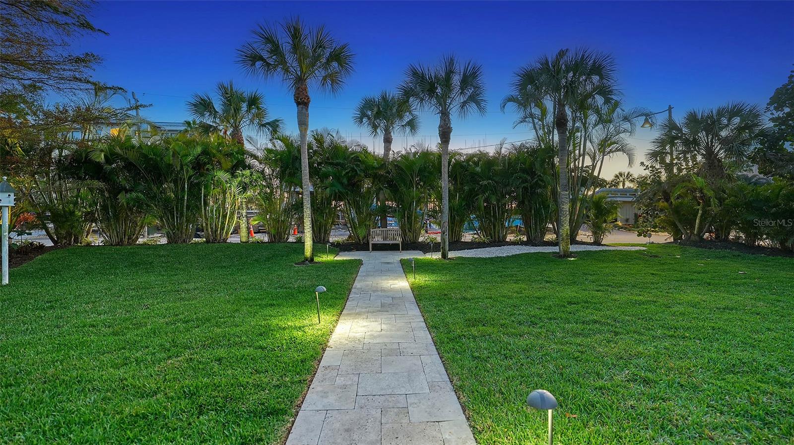 SLEEPY LAGOON - Residential